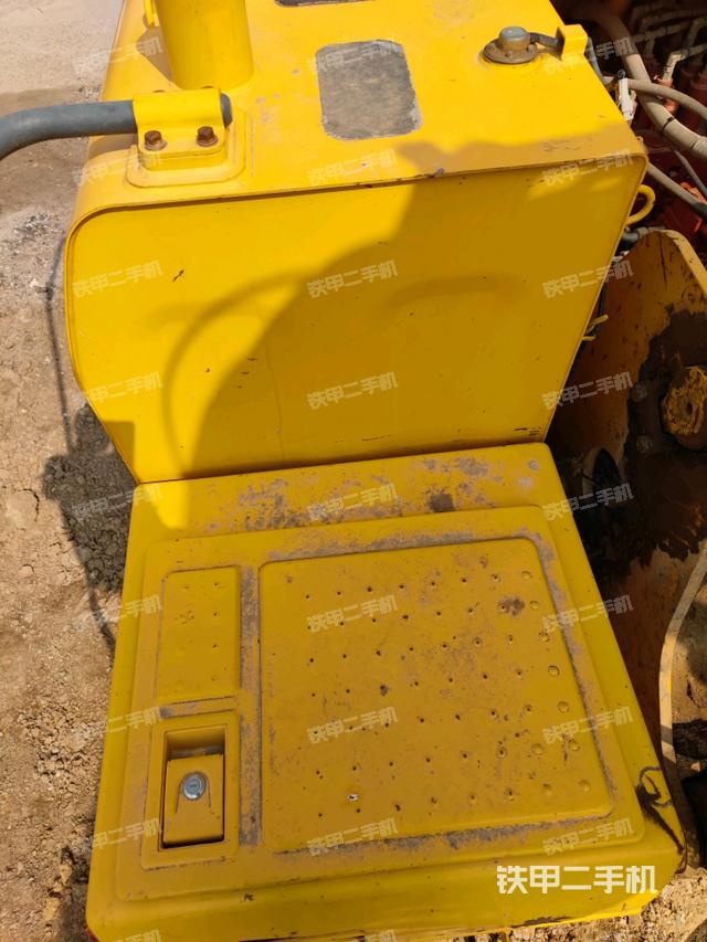 液壓泵斜45?左（大件艙室）