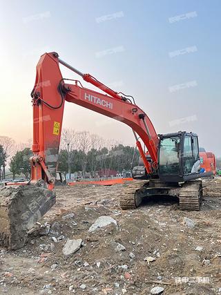 铜陵市出售 日立 ZX200-5A 挖掘机