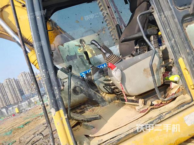 驾驶室整体（整机外观）