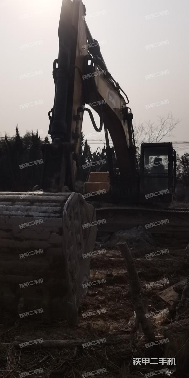 雷沃重工FR370E挖掘机