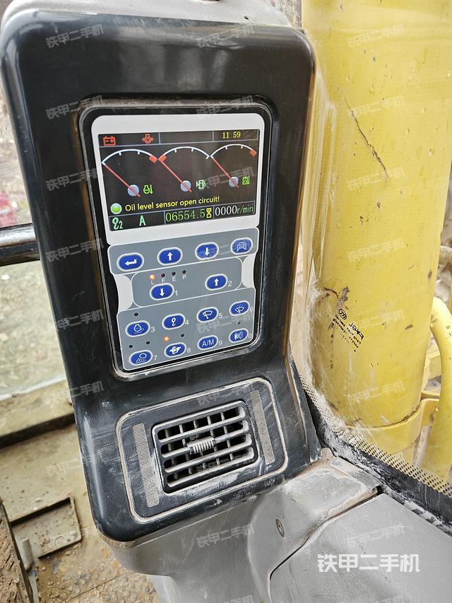 驾驶室整体（整机外观）