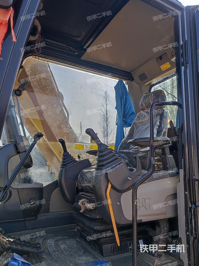 驾驶室整体（整机外观）