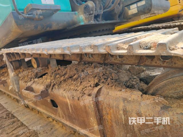左側(cè)行走馬達(dá)蓋板(行走機(jī)構(gòu)) 左側(cè)行走馬達(dá)蓋板(行走機(jī)構(gòu))