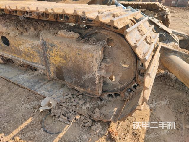 左驅(qū)動(dòng)輪（行走機(jī)構(gòu)）