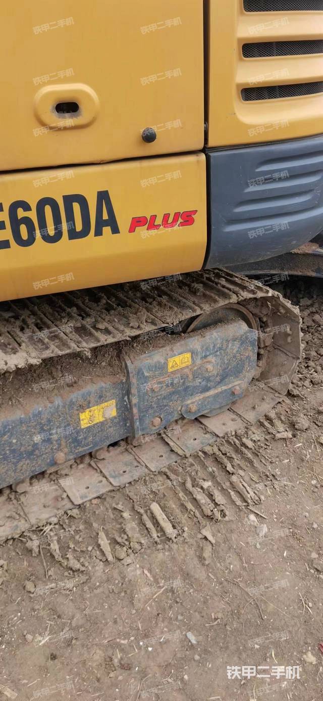 单侧履带整体（整机外观）