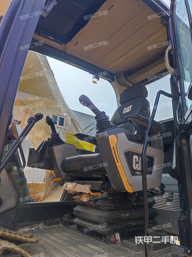 驾驶室整体（整机外观）