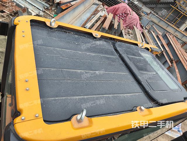 驾驶室顶部（整机外观）