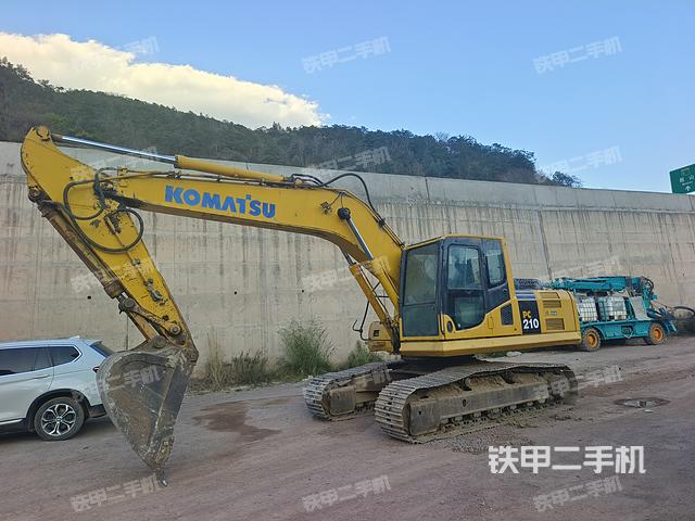 小松PC210-8M0挖掘机