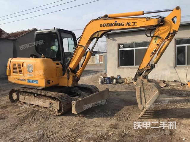 右后45(整機(jī)外觀) 右后45(整機(jī)外觀)