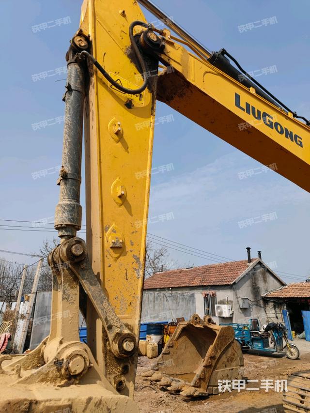 小臂整體左后（工作和回轉(zhuǎn)裝置）