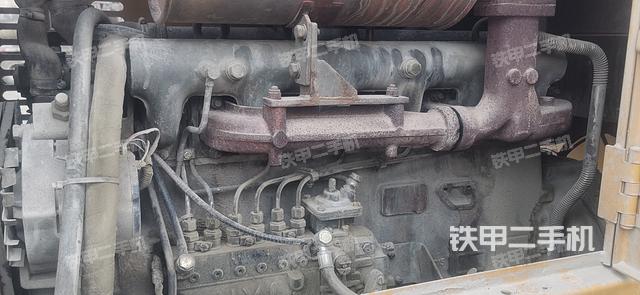 发动机右侧（整机外观及大件）