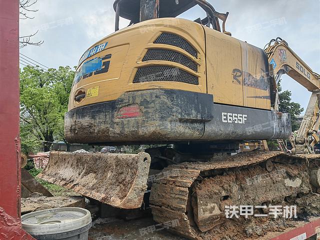 驾驶室顶部（整机外观）