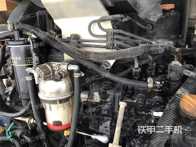 發(fā)動(dòng)機(jī)室（上車部件）