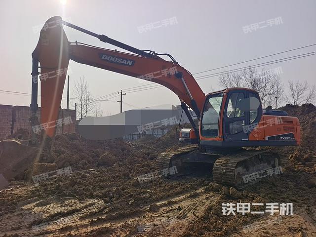 斗山DX215-9C挖掘机