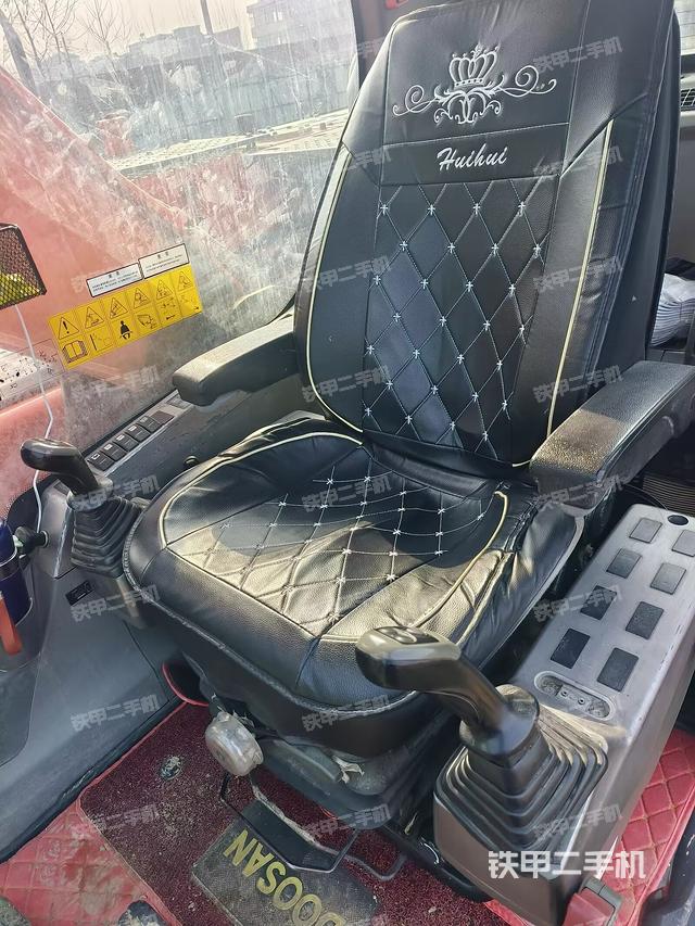 驾驶室整体（整机外观）