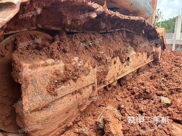 单侧履带整体（整机外观）