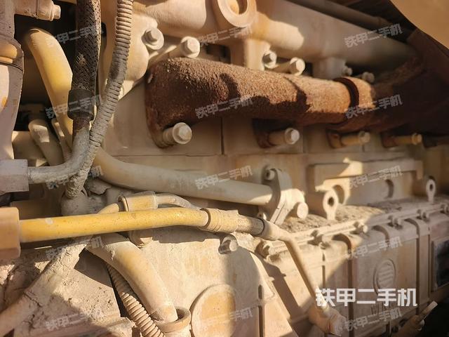 发动机右侧（整机外观及大件）