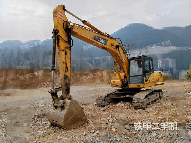 雷沃重工FR220挖掘机