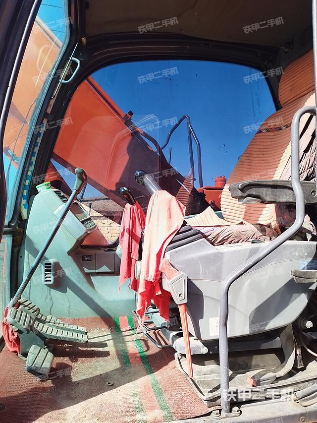 驾驶室整体（整机外观）