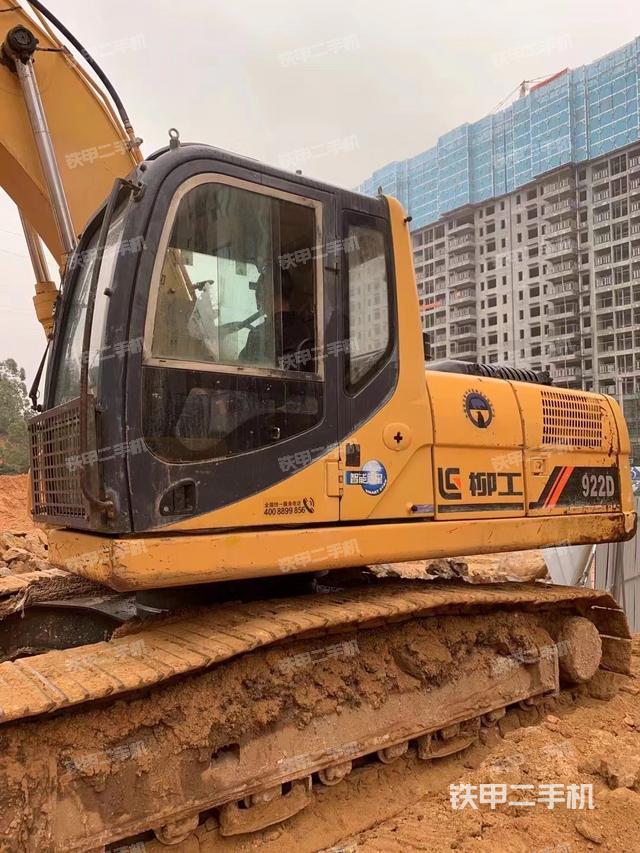 驾驶室顶部（整机外观）