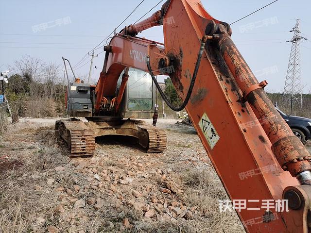 日立ZX200-3挖掘机