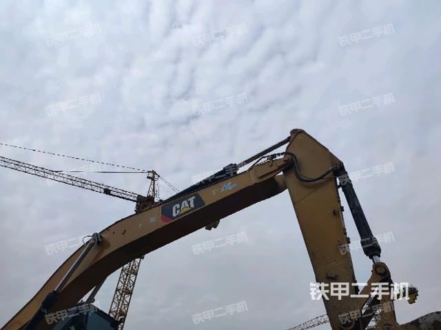 大臂整体 右侧（工作和回转装置）