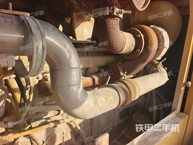 发动机左侧（整机外观及大件）