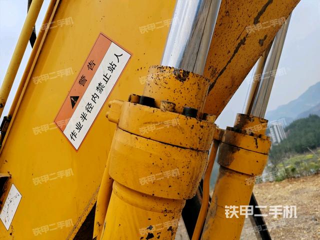 铲斗右后整体（工作和回转装置）