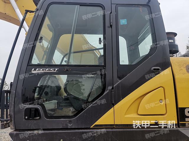 驾驶室整体（整机外观）