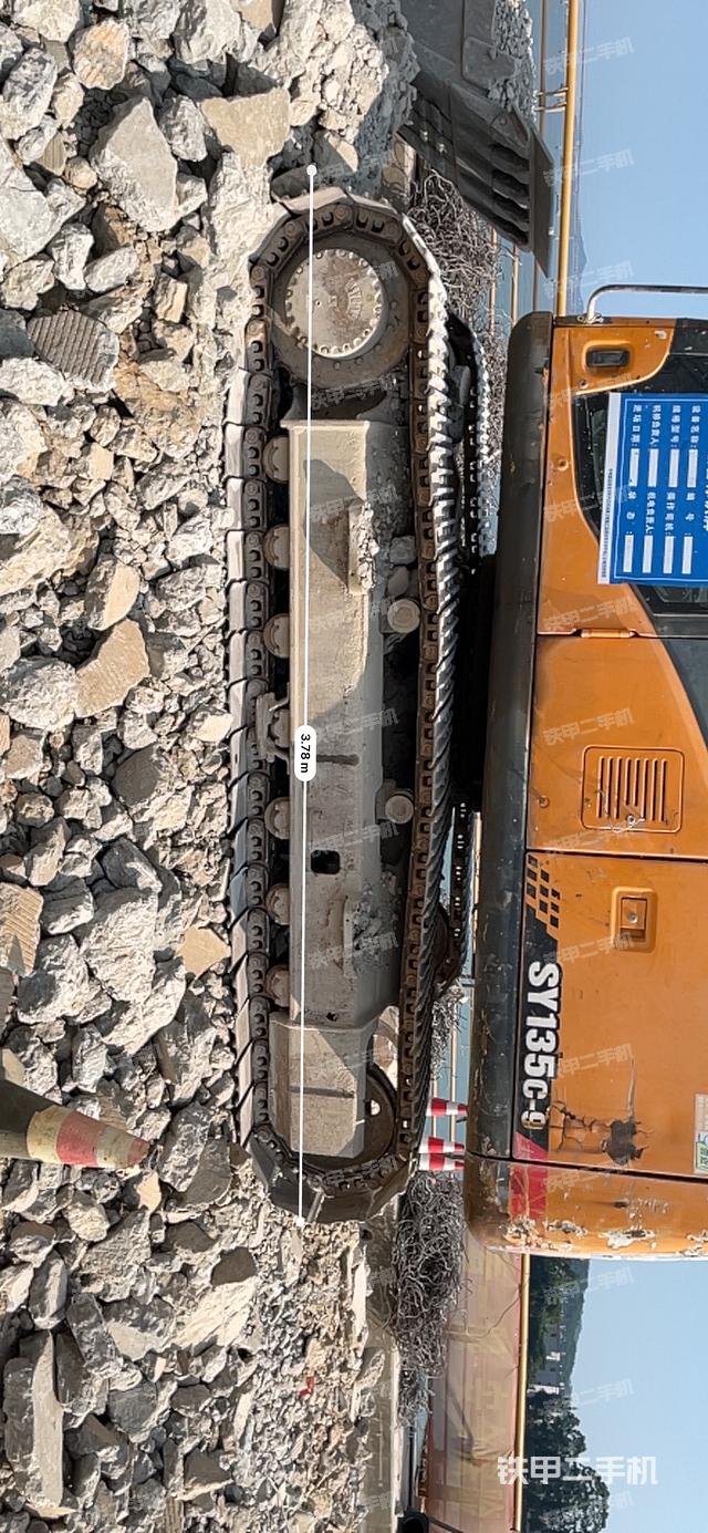 单侧履带整体（整机外观）