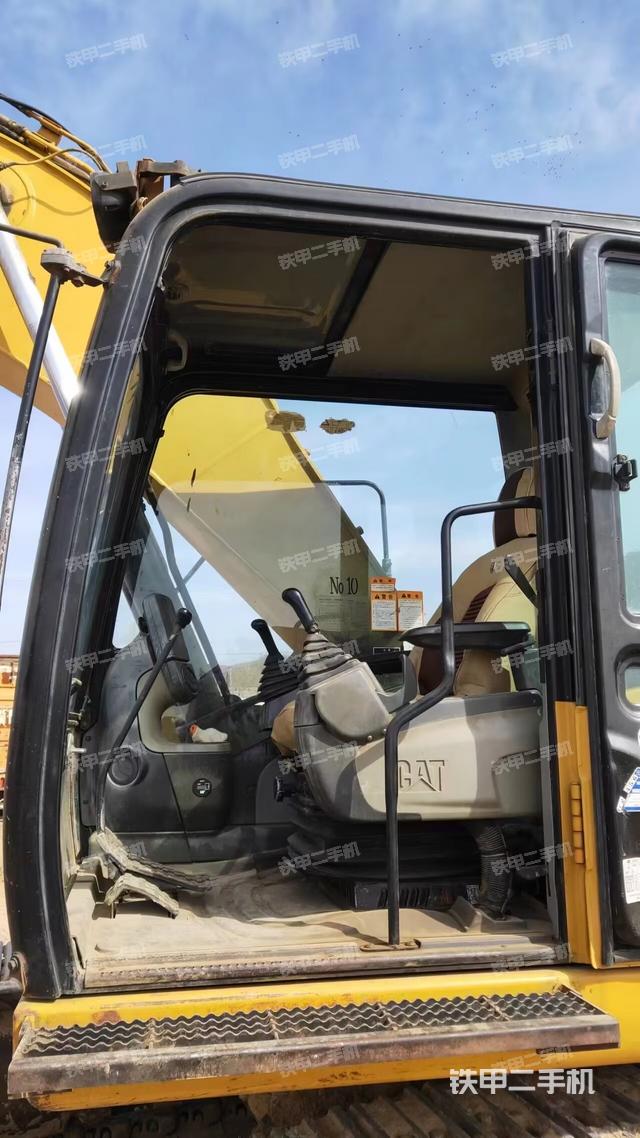 驾驶室整体（整机外观）