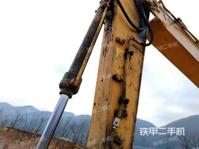 小臂整体右前（工作和回转装置）