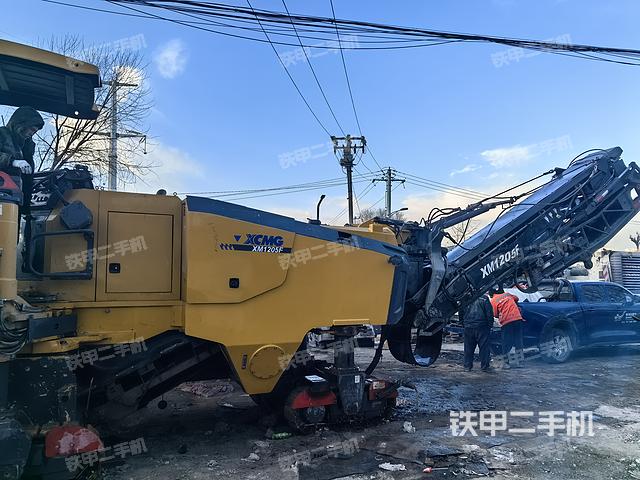 整机右侧（设备外观及核心部件）