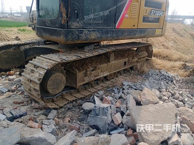 单侧履带整体（整机外观）