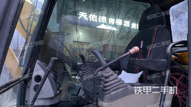 驾驶室整体（整机外观）