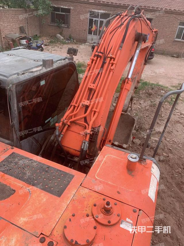 駕駛室頂部（整機(jī)外觀）