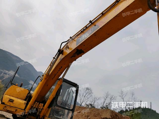 大臂整体 右侧（工作和回转装置）