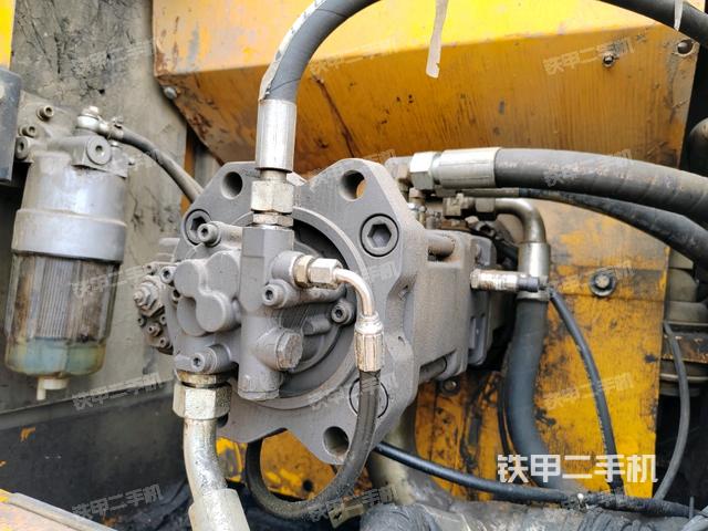 液压泵斜45 左（大件舱室）