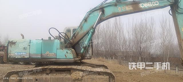 驾驶室顶部（整机外观）