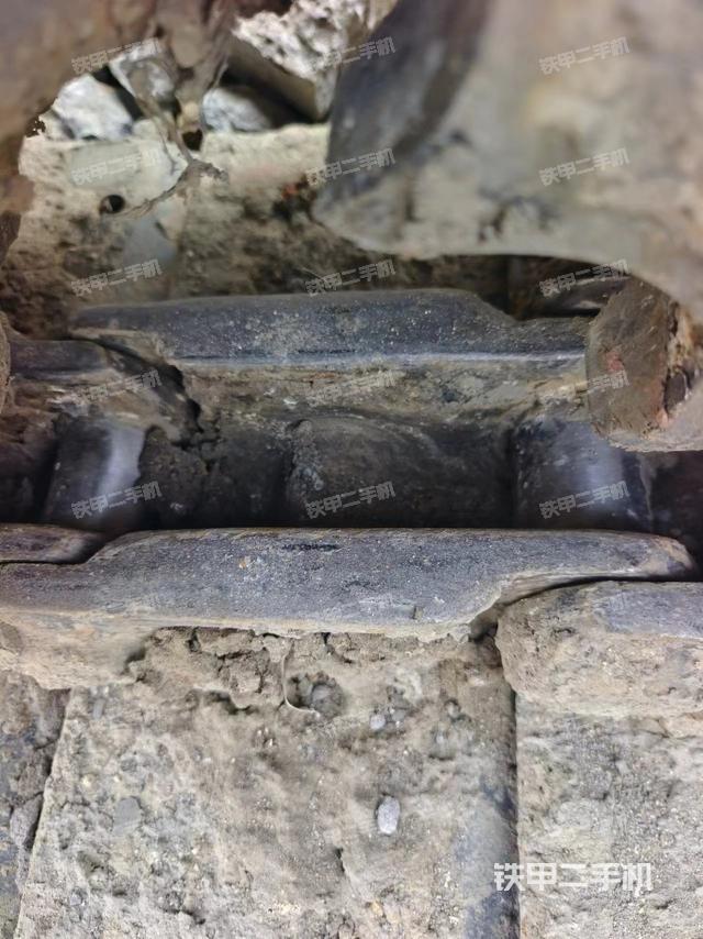 单侧履带整体（整机外观）