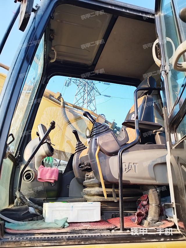 驾驶室整体（整机外观）