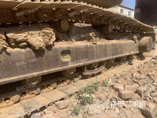 單側(cè)履帶整體（整機(jī)外觀）