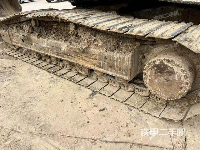 单侧履带整体（整机外观）