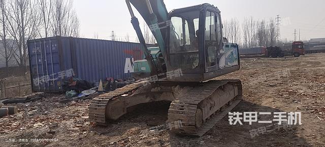 驾驶室顶部（整机外观）