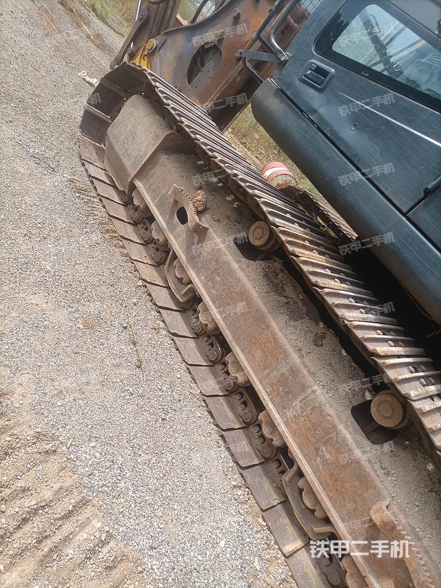 单侧履带整体（整机外观）