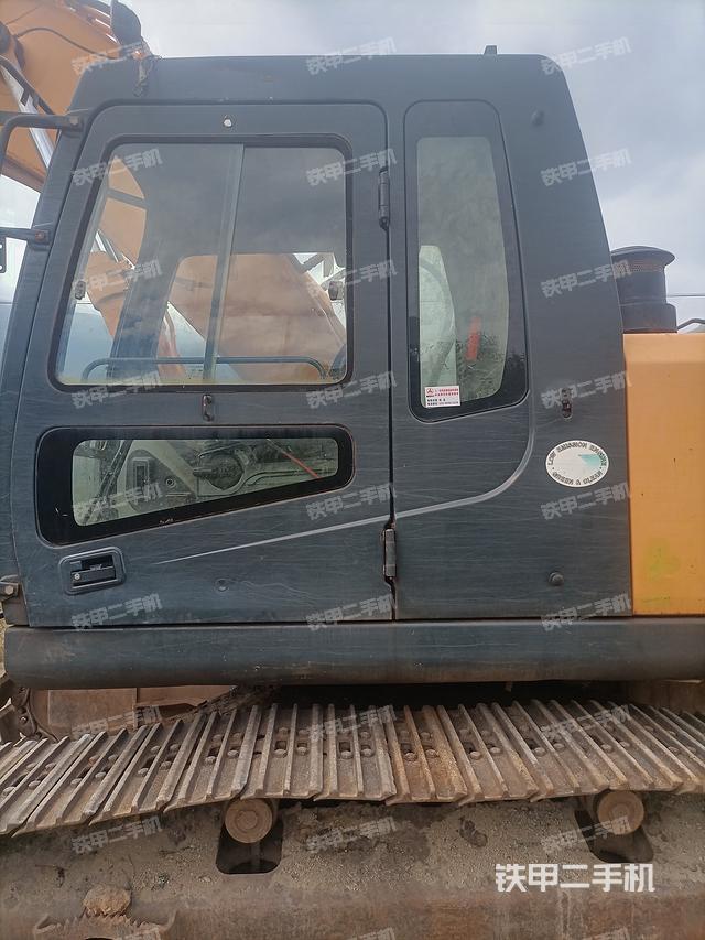 驾驶室整体（整机外观）