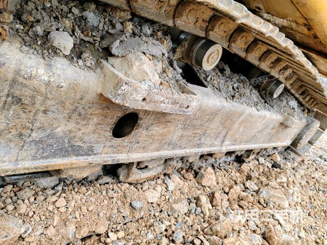 右侧行走马达盖板（行走机构）