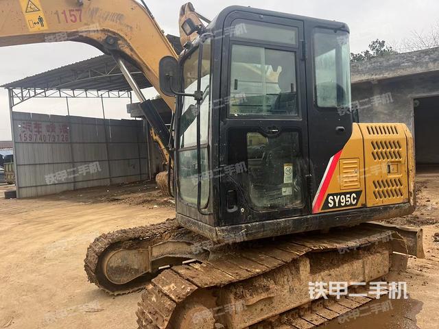 驾驶室顶部（整机外观）