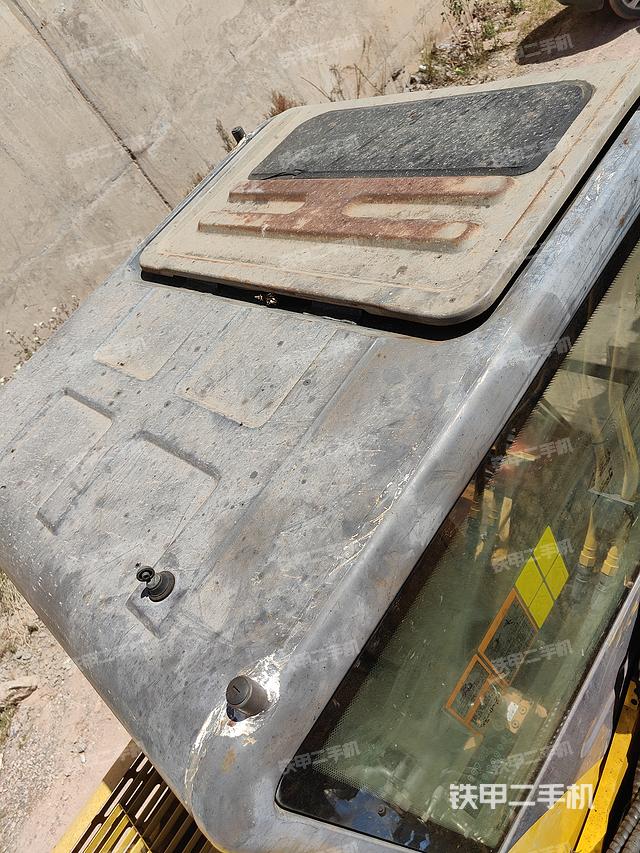 驾驶室顶部（整机外观）