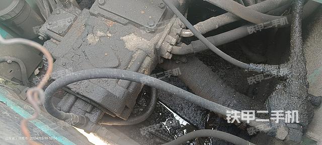 液压泵舱室正面整体（整机外观）